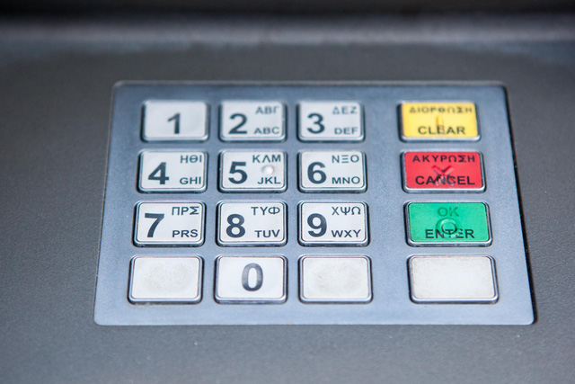 Nhóm tin tặc đã đánh cắp gần 310 tỷ đồng thông qua khoảng 14.800 giao dịch ATM trên 28 quốc gia. (Nguồn: Independent)