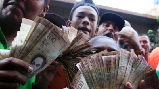 Đồng tiền Bollivar của Venezuela (Ảnh: AFP)